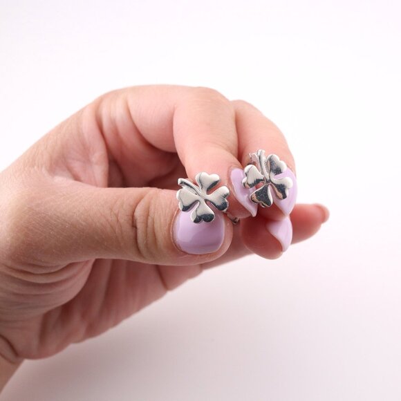 Timeless Jewelry Women's Sterling Silver Four Leaf Clover Huggie Loop Earrings** - Picture 12 of 13